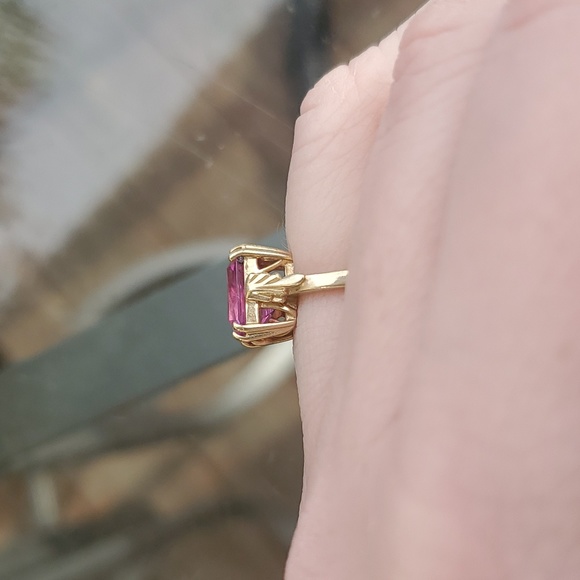 Pink/purple 14k ring - Picture 2 of 9